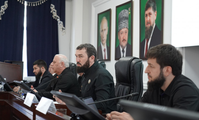 Магомед Даудов провел заседание коллегии Минздрава ЧР