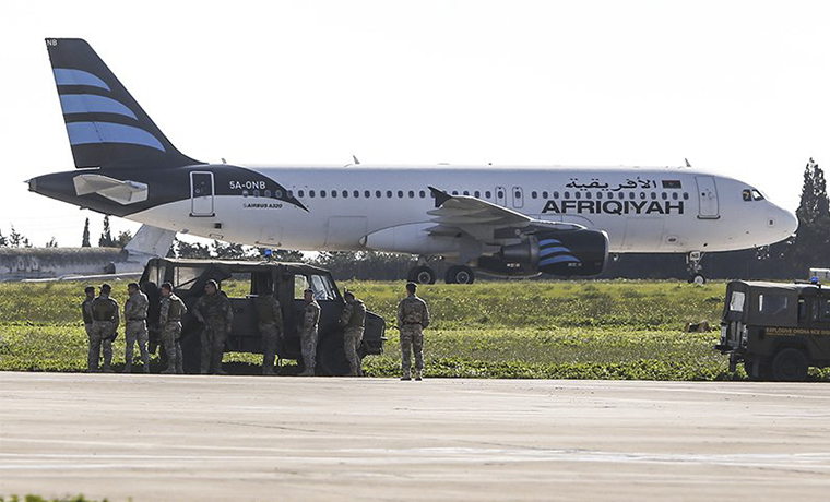 СМИ: Угонщики захватили самолёт A320 ливийских авиалиний