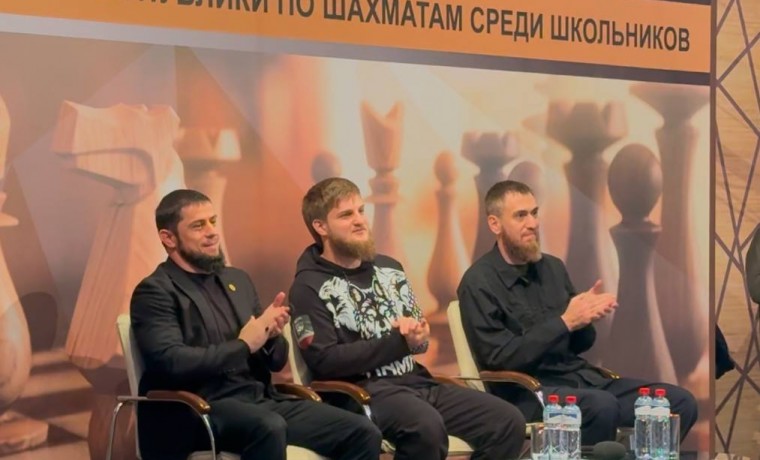 Ахмат Кадыров посетил Финал Чемпионата ЧР по быстрым шахматам среди школьников на ЧГТРК «Грозный»