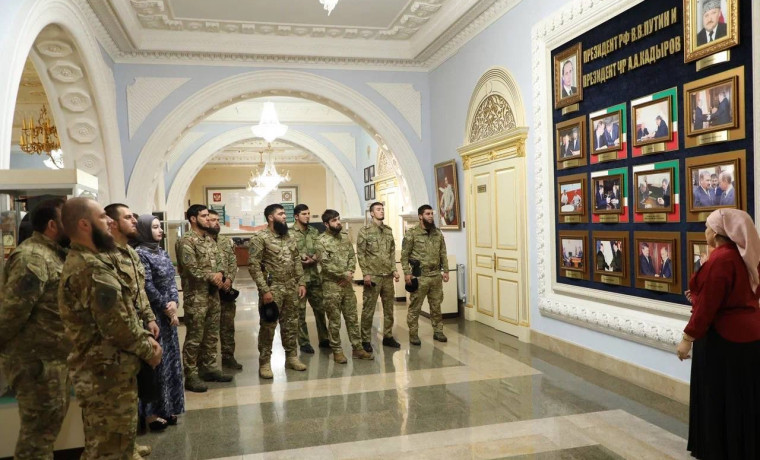 В Чеченской Республике росгвардейцы почтили память Ахмата-Хаджи Кадырова