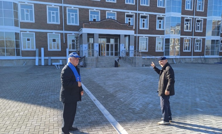 Представители «Единой России» провели еженедельный мониторинг строительства соцобъектов в ЧР