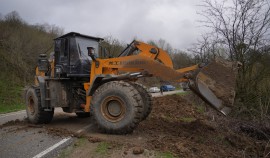 В Веденском районе оперативно устраняют последствия стихии