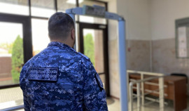 Судебные приставы ЧР предотвратили пронос более 1000 запрещенных предметов в здания судов