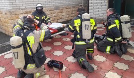 Пожарные расчеты Росгвардии и МЧС провели учения в ведомственном детском саду| грозный, чгтрк