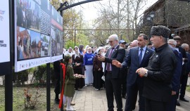 В Грозном открылась фотовыставка, посвящённая «Диктанту Победы»