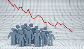 Снижение рождаемости в России продолжается, при этом темпы спада замедляются, заявили в Минтруде