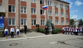 В Грозном состоялся последний звонок для выпускников школы Росгвардии