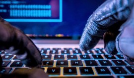 Кибермошенники стали обманывать граждан реже, но на бóльшие суммы