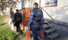 Активисты проекта «Крепкая семья» оказали адресную помощь нуждающейся семье в Грозном