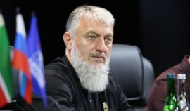 Адам Делимханов опроверг связь с «помощницей» Ларисой Бакаевой| грозный, чгтрк