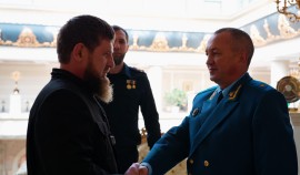 Рамзан Кадыров провёл рабочую встречу с Южным транспортным прокурором Сергеем Сафиновым| грозный, чгтрк