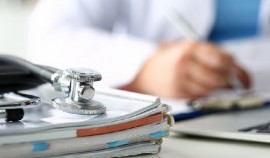 Владимир Путин подписал закон об обязательных целевых договорах для бюджетников-медиков