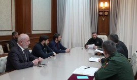В Правительстве ЧР обсудили развитие Грозного, поддержку бизнеса и организацию весеннего призыва