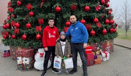 Активисты Молодой гвардии и Волонтерской роты приняли участие в акции «Ёлка желаний»