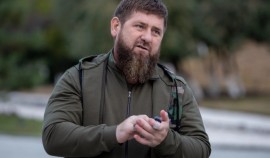 Рамзан Кадыров: На базе РУС стартовали международные соревнования по парашютному спорту