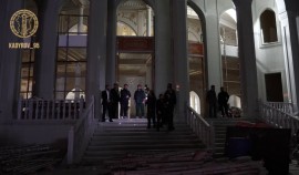 Рамзан Кадыров проинспектировал ход строительства мечети в новом районе им. В. Путина| грозный, чгтрк