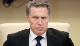 В Минздраве рекомендуют носить маски и прививаться для защиты от коронавируса в праздники