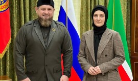 Айшат Кадырова ознакомилась с состоянием Донецкого театра