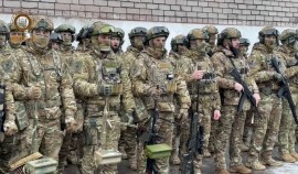 По поручению Рамзана Кадырова Адам Делимханов  встретился с чеченскими бойцами в Мариуполе