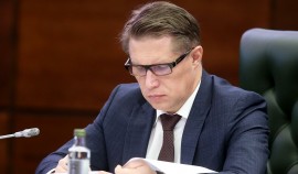 В медучреждения РФ на этой неделе поставят первую промышленную партию COVID-вакцины