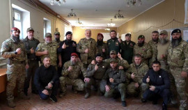 Бойцам в Мариуполе передали 100 автомобилей и более 1000 дронов от РОФ им. А.-Х. Кадырова 