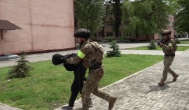 В школах Грозного проходят тренировки по эвакуации в случае ЧП