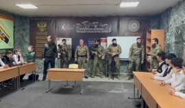 Сотрудники ОМОН «АХМАТ-1» провели «Урок мужества» для воспитанников образовательного центра «Квант»