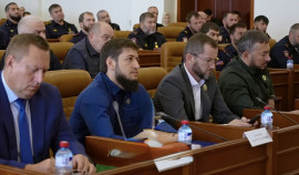 Адам Алханов доложил о мерах медицинской поддержки участников СВО и их семей