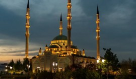 РОФ им. А.-Х. Кадырова организует бесплатные ифтары в мечети «Сердце Чечни»