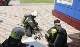 Сотрудники МЧС России и Росгвардии провели тренировку по ликвидации пожара
