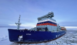 Атомный ледокол доставил оборудование «Триколор» в самый северный поселок России