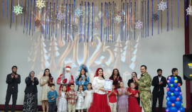 Дед Мороз специального назначения принял участие в новогоднем концерте для детей и военнослужащих