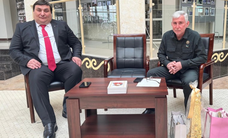 Союз писателей Чеченской Республики презентовал книгу ингушского автора Алаудина Эсмурзиева