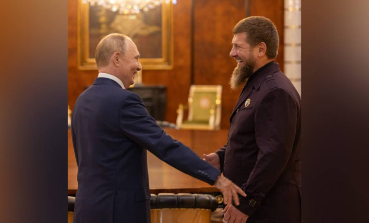 Владимир Путин поздравил Рамзана Кадырова и его супругу с бракосочетанием сына