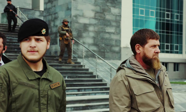 Рамзан Кадыров проверил ход работ периферийных зданий на территории Правительственного комплекса 