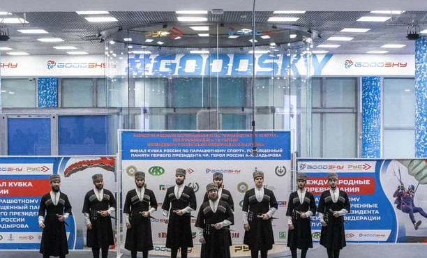 Международные соревнования и Финал кубка России по парашютному спорту стартовали в ЧР