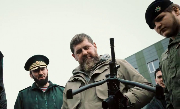 Рамзан Кадыров проверил строительство нового военного городка для «АХМАТ-Россия» МО РФ