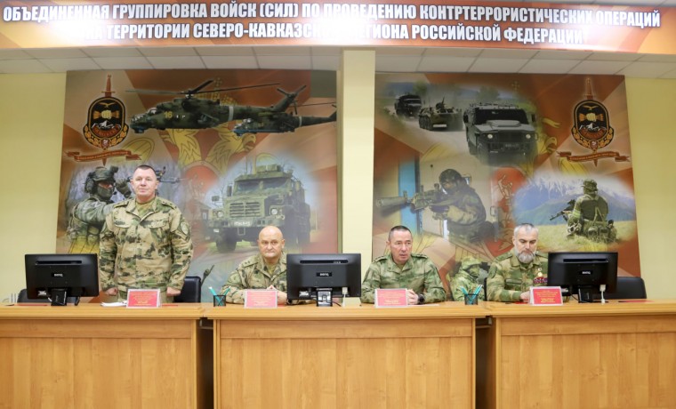 Командующий Северо-Кавказским округом Росгвардии провел рабочее совещание в ОГВ(с)