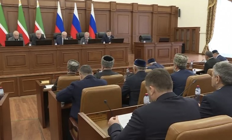 Депутаты рассмотрели 23 вопроса на 109-м заседании Парламента ЧР