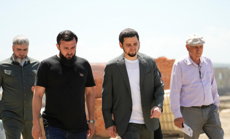 Хас-Магомед Кадыров проверил ход строительства правительственного комплекса в Грозном