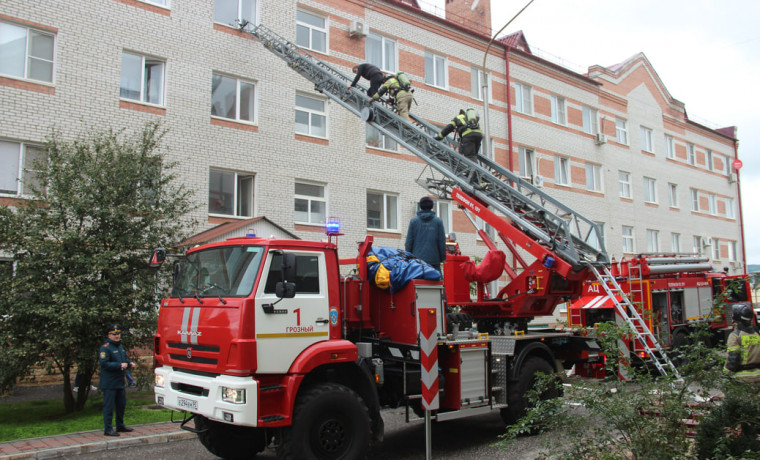 В Грозном прошло совместное пожарно-тактическое учение Росгвардии и МЧС