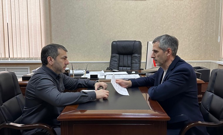 В Грозном обсудили работу госпабликов и цифровых платформ