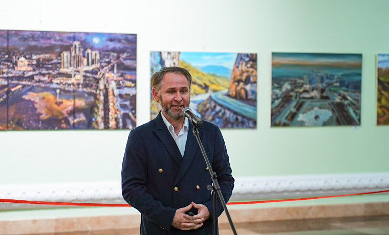 В Грозном открылась персональная выставка картин энергетика Зилавди Яшуркаева