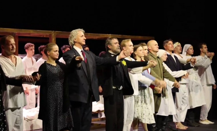 Владимир Машков представил в Грозном спектакль «Матросская тишина»