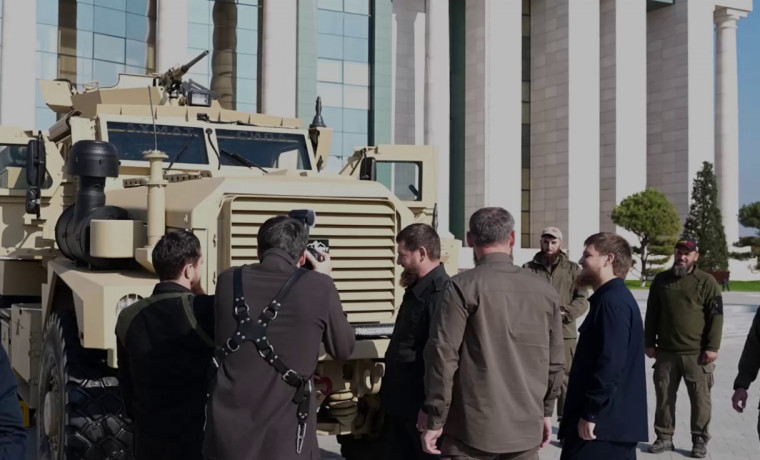 Рамзан Кадыров принял решение отправить в зону проведения СВО трофейный «Кугуар»