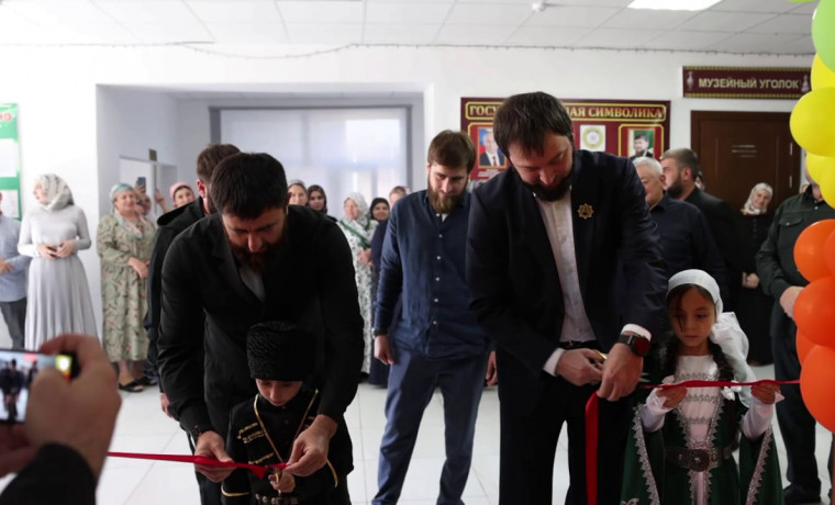 В селе Бено-Юрт открылась библиотека нового поколения