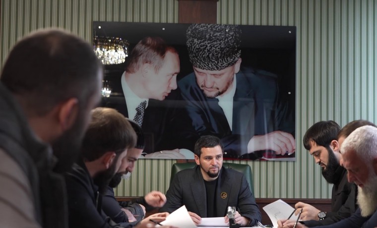 Хас-Магомед Кадыров провел совещание с заместителями и префектами районов Грозного