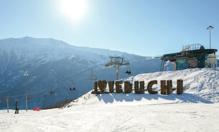 На курорте «Ведучи» установили дополнительную детскую трассу