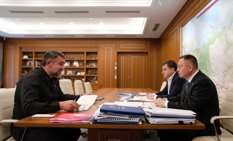 Муслим Зайпуллаев и Ирек Файзуллин обсудили развитие стройотрасли и сферы ЖКХ в ЧР